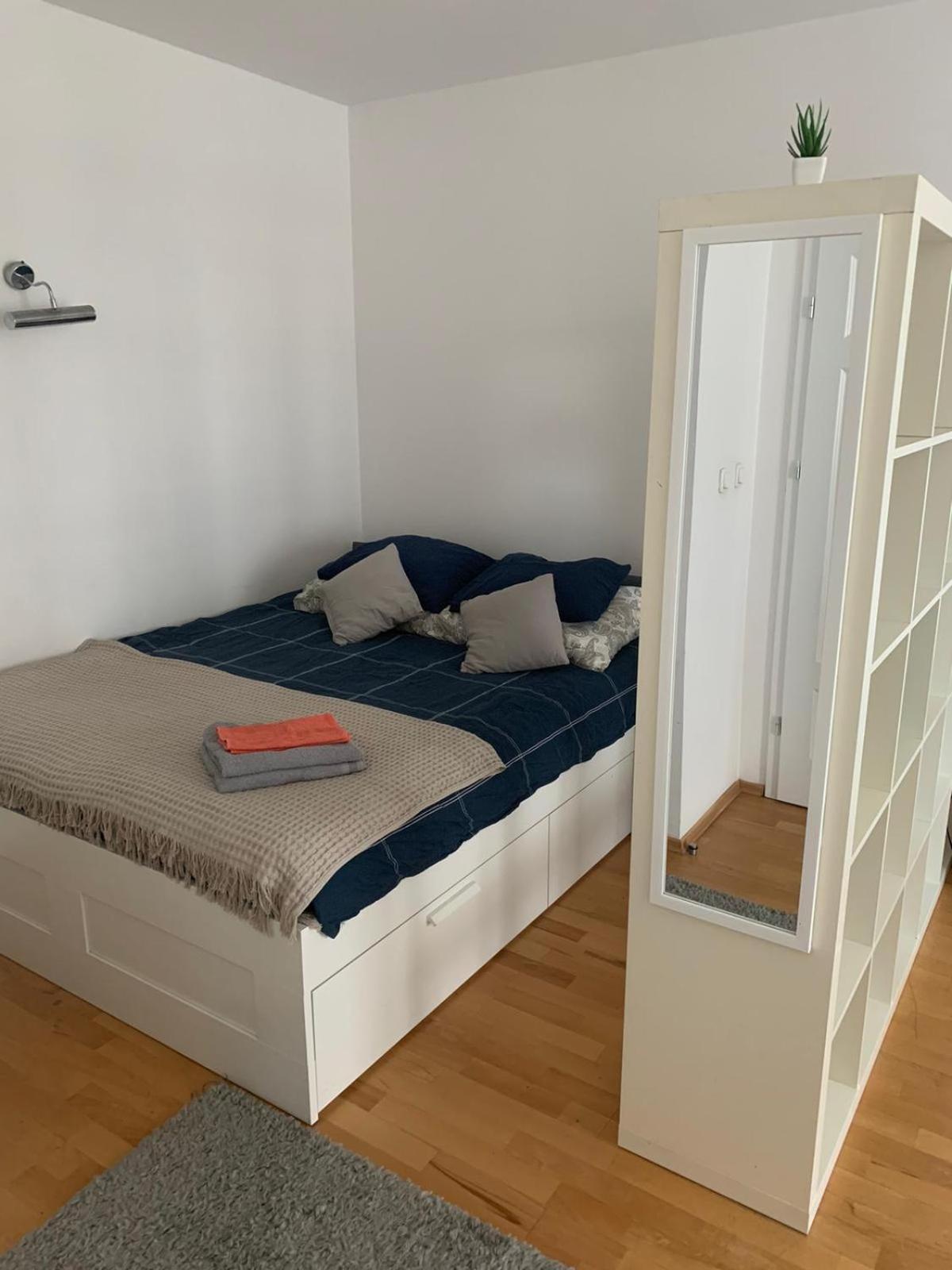 Apartament Francuska Pokoje Rooms Варшава Екстериор снимка